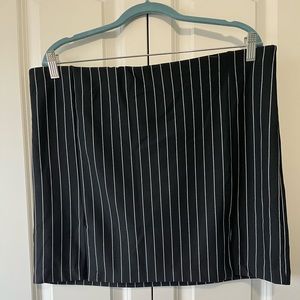 H&M short black pinstripe skirt